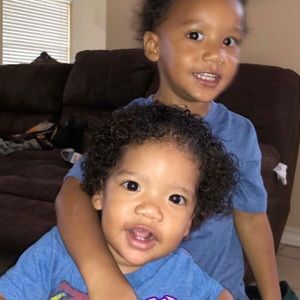 Meet your Posher, Jelet